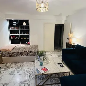 John Homestay In , Nizza Francia