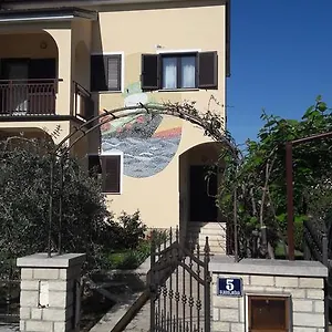 Mirela , Porec Croazia