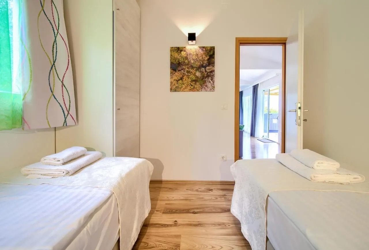Holiday Homes Kanajt Punat